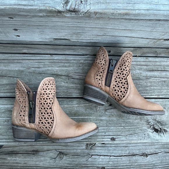 Corral Shoes - Circle G By Corral Western Ankle Zipper Booties size 6.5